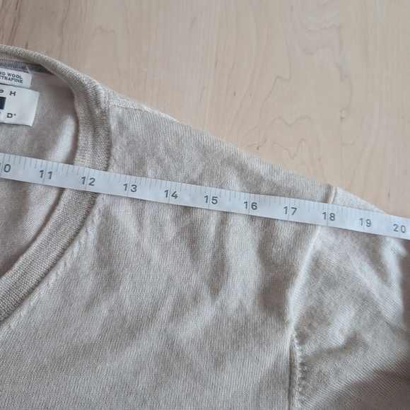 Joseph Abboud Cream V-Neck Sweater Soft Knit Timeless - Picture 5 of 9